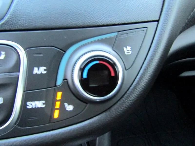 Used 2023 Chevrolet Malibu LT w/ LPO, Floor Liner Package image 22