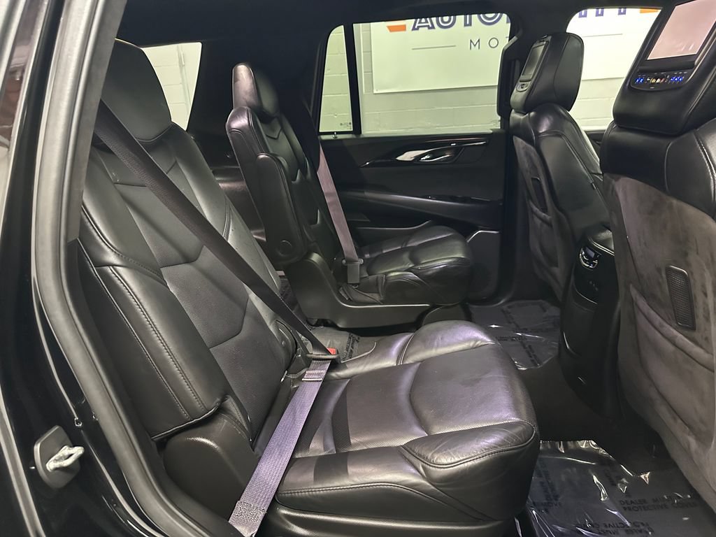 Used 2017 Cadillac Escalade Platinum AWD/4WD image 21