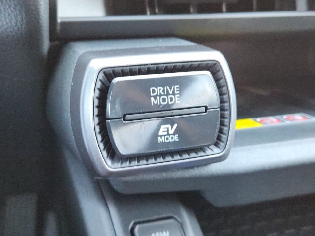 New 2026 Toyota RAV4 XSE AWD/4WD image 18