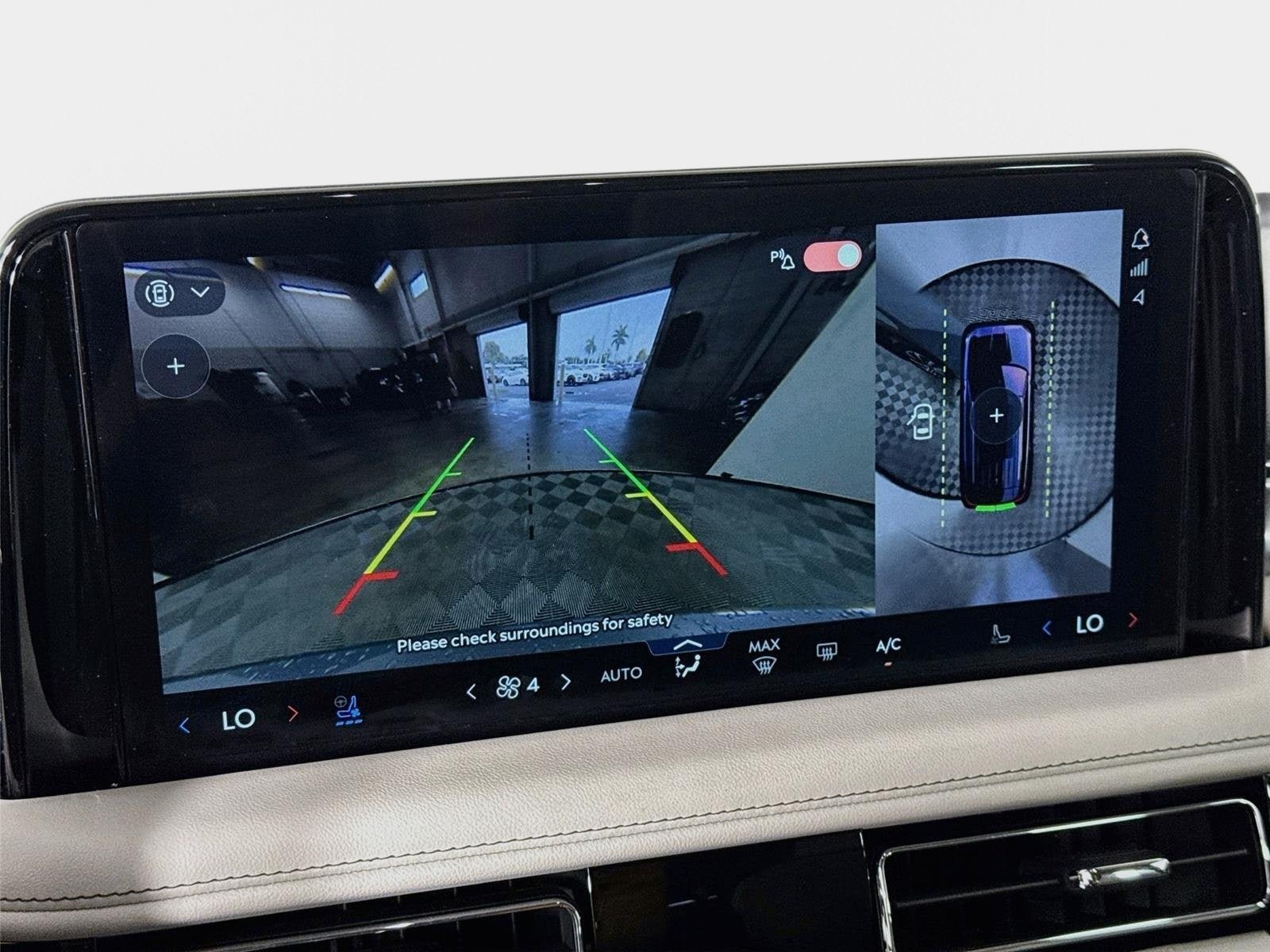 Used 2025 Lincoln Aviator AWD w/ Equipment Group 101A image 18