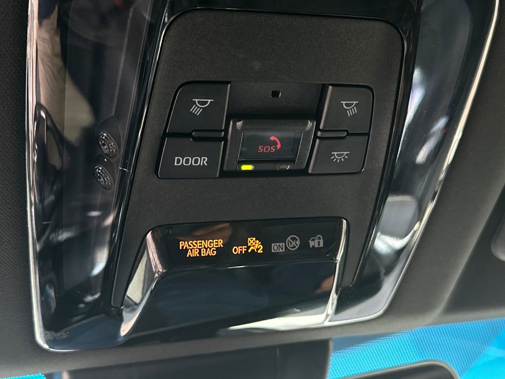 Used 2021 Toyota Venza XLE w/ Softex Package AWD/4WD image 37