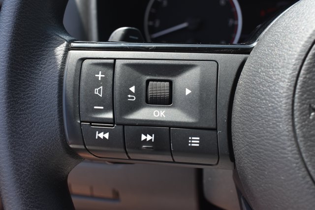 Used 2023 Nissan Rogue SV FWD image 20