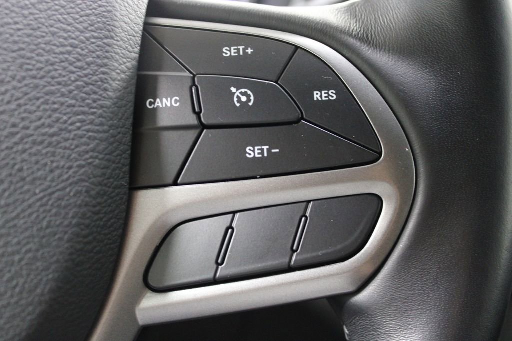 Used 2019 Jeep Cherokee Limited AWD/4WD image 37