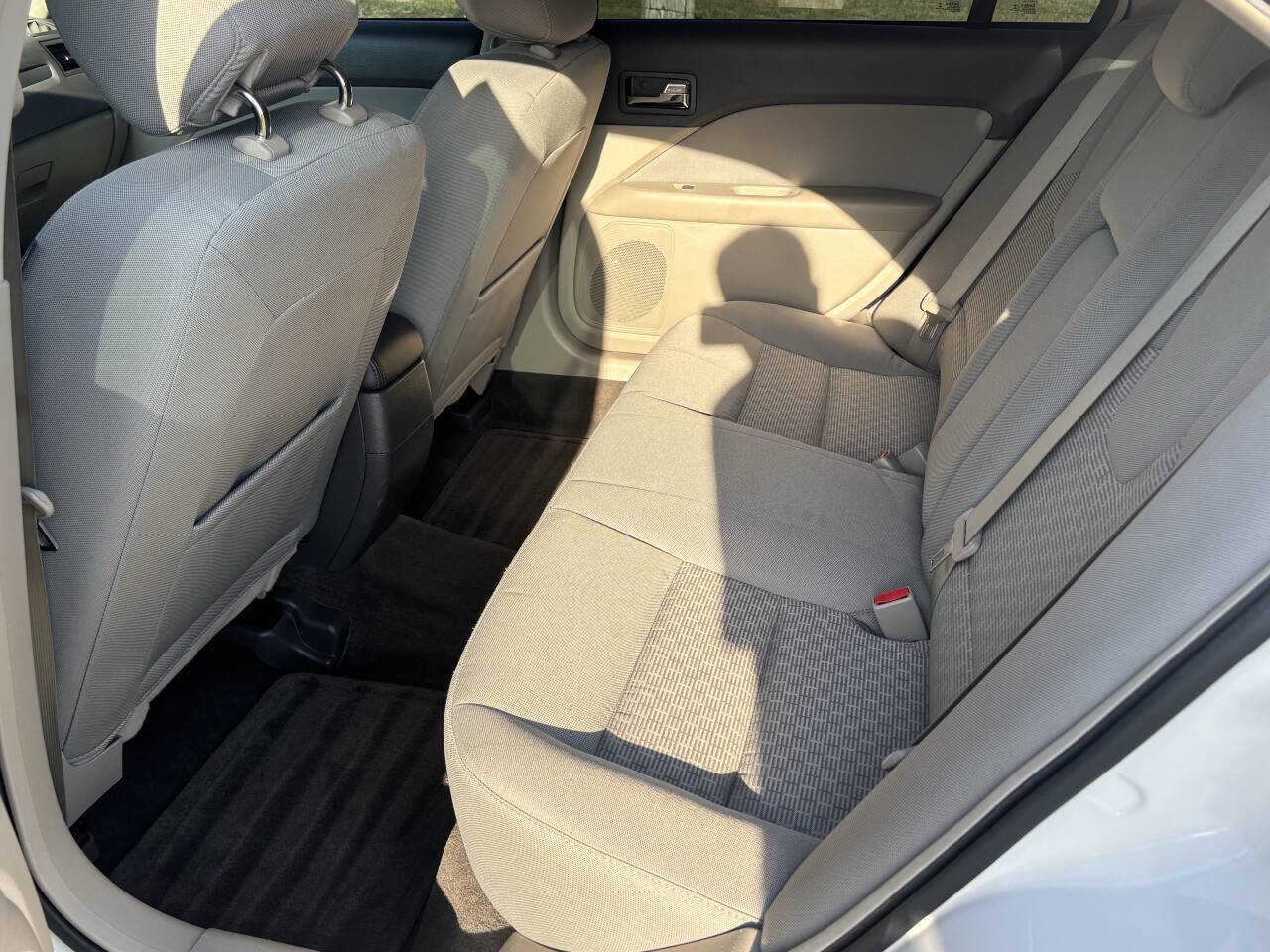 Used 2012 Ford Fusion SE image 8