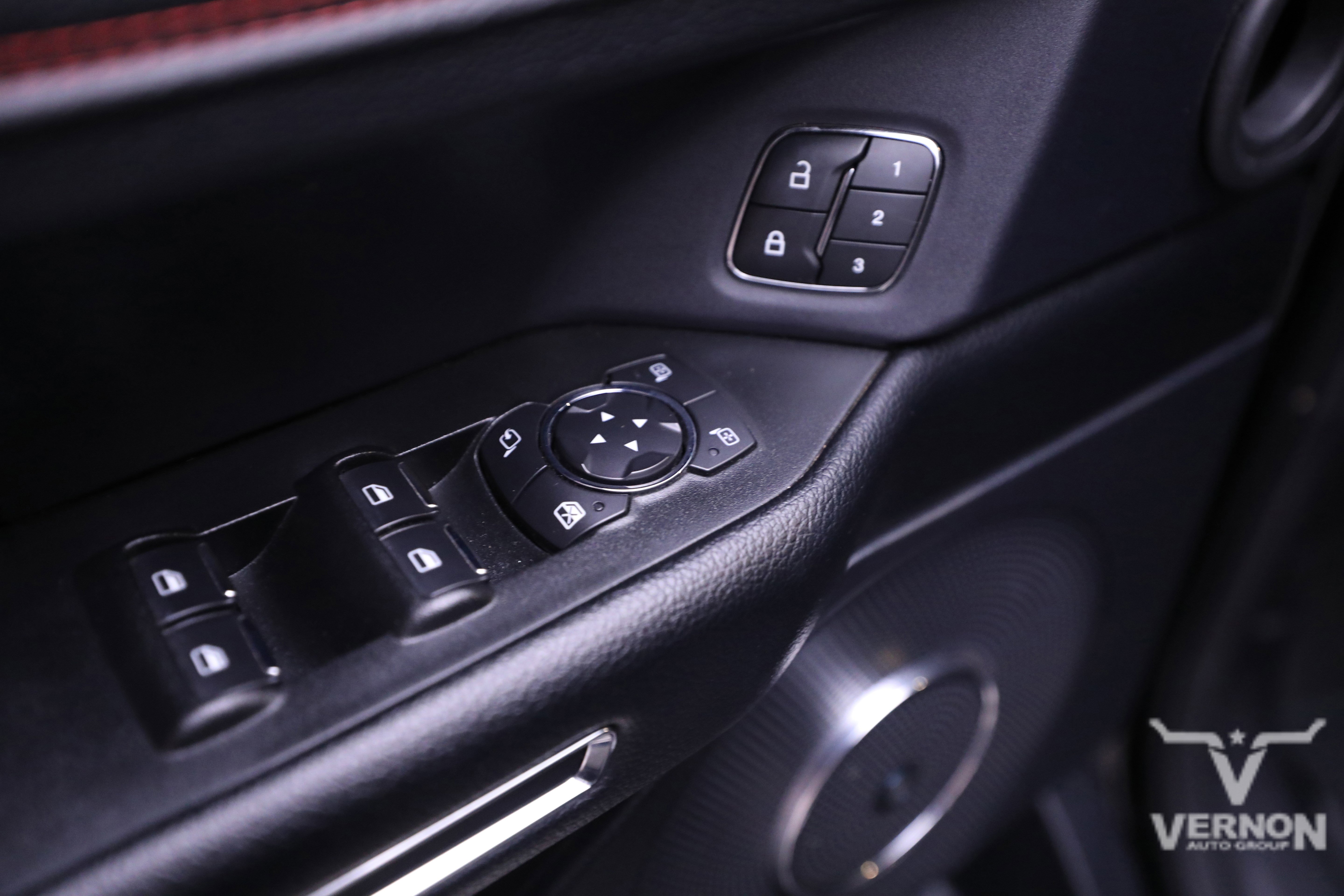 Used 2021 Ford Expedition Limited image 19