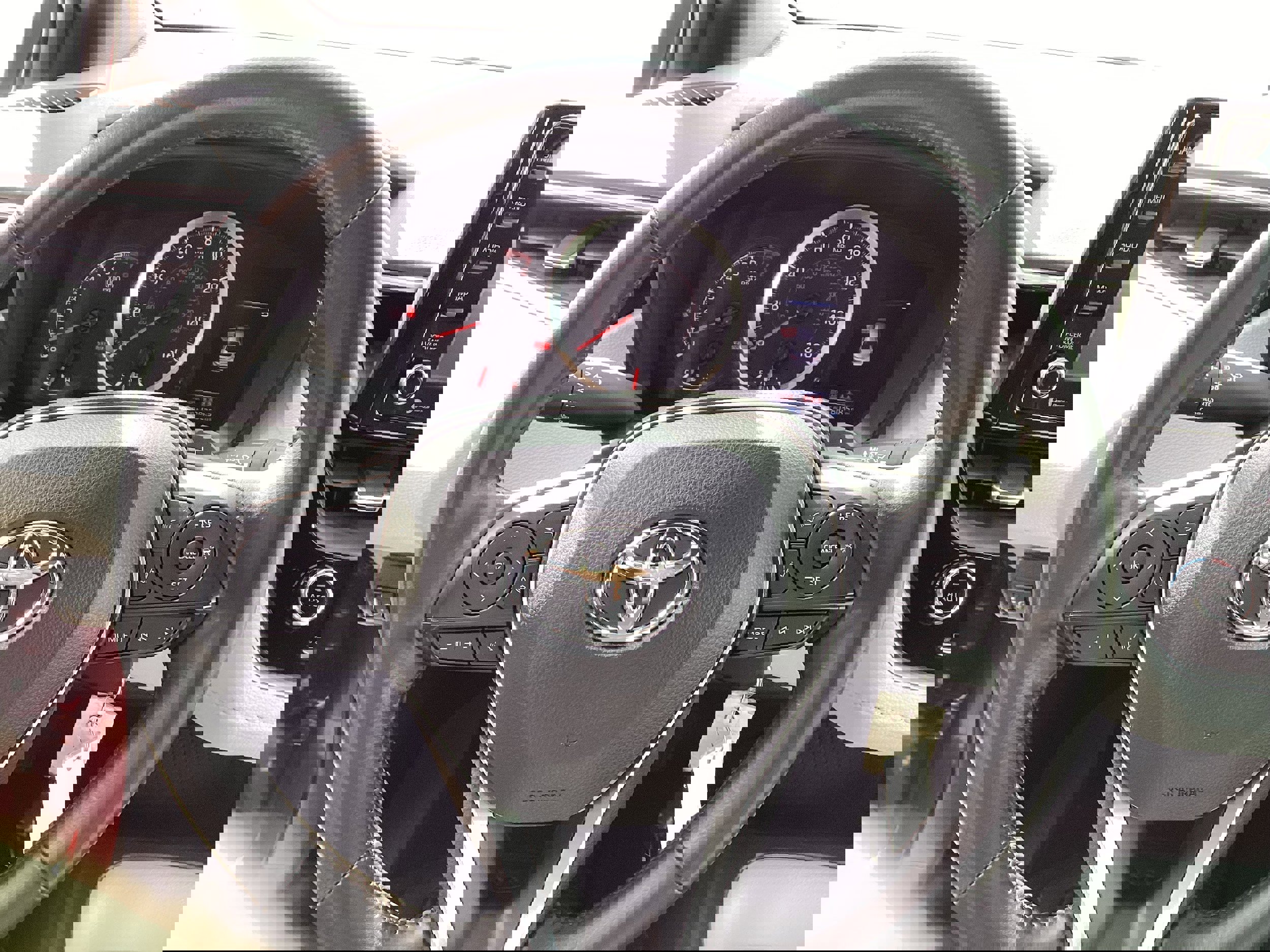 Used 2022 Toyota Corolla SE FWD image 15