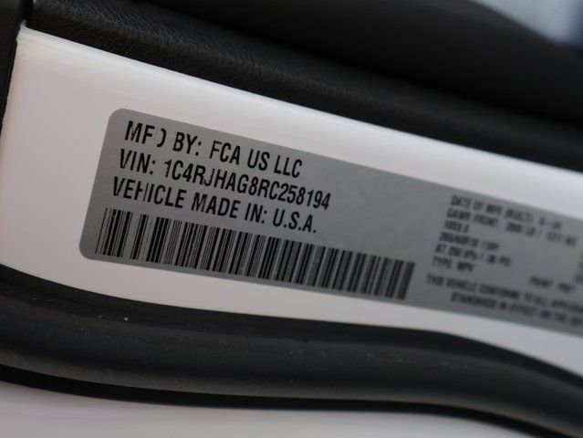 Used 2024 Jeep Grand Cherokee Altitude image 47