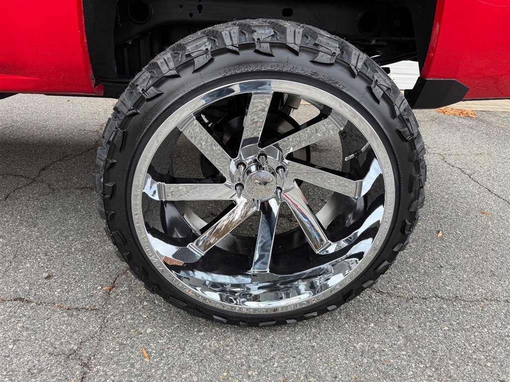 Used 2019 Chevrolet Silverado 1500 LT w/ All Star Edition image 21