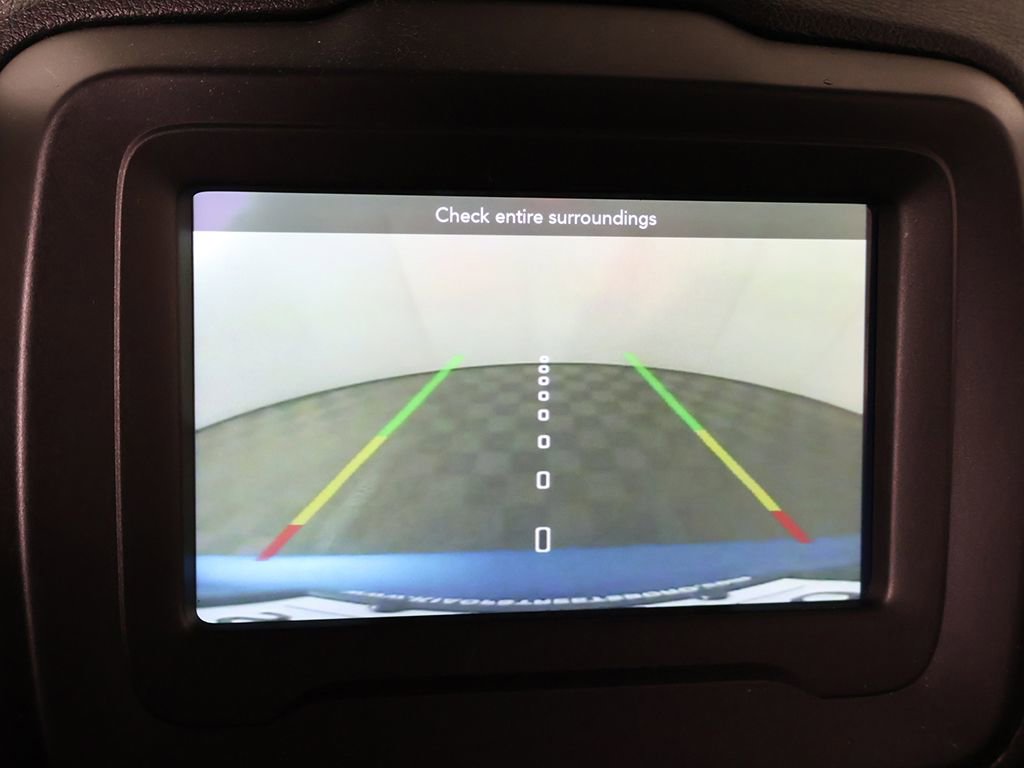 Used 2020 Jeep Renegade Latitude w/ Popular Equipment Group FWD image 40