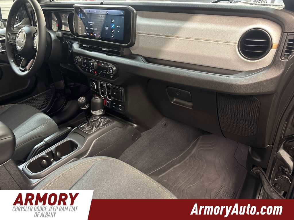 Used 2024 Jeep Wrangler Willys image 33