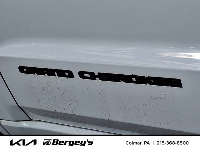 Used 2020 Jeep Grand Cherokee Altitude image 32