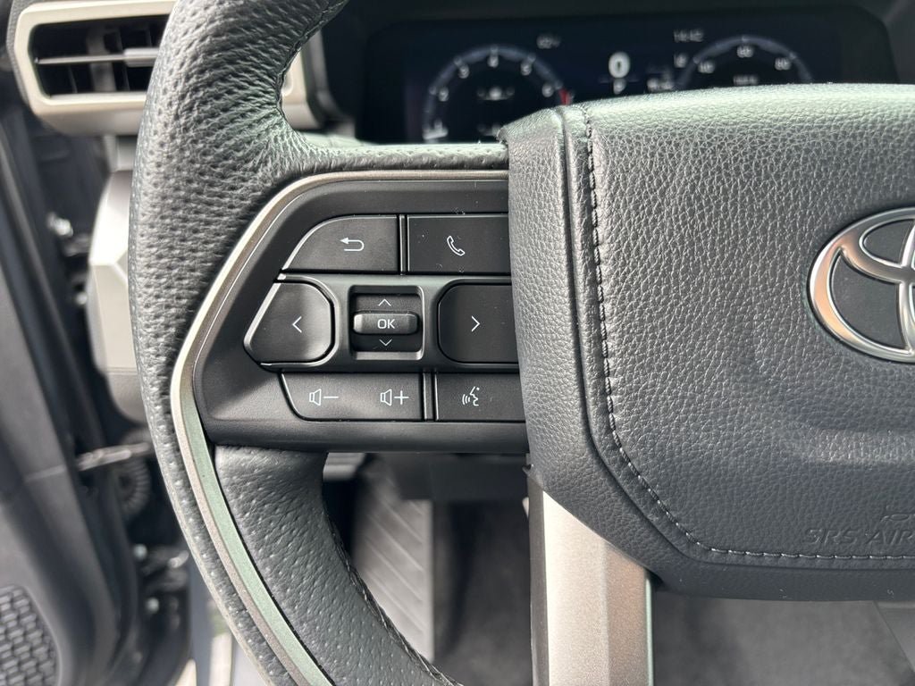 Used 2024 Toyota Tacoma TRD Sport AWD/4WD image 23