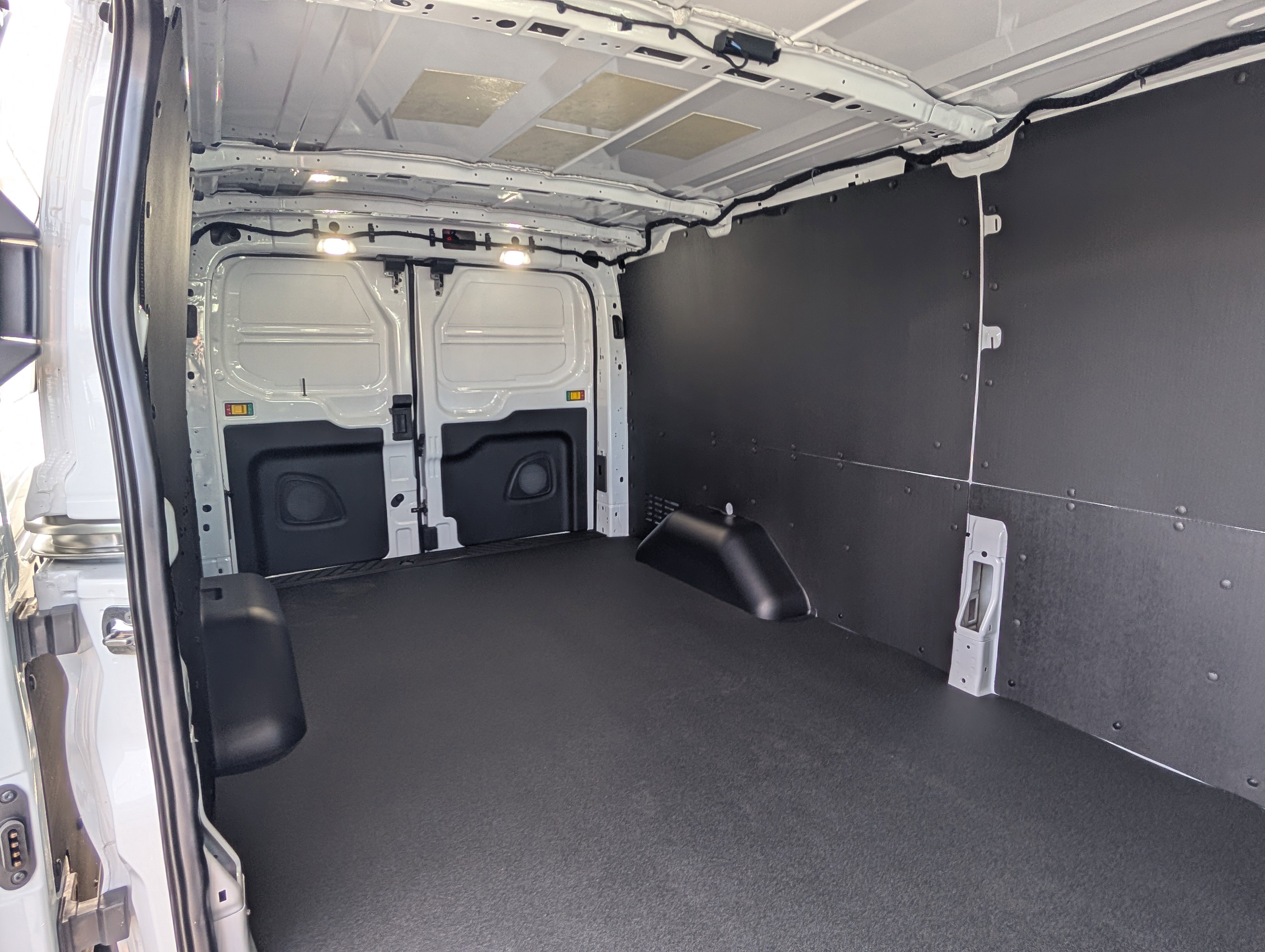 New 2026 Ford Transit 150 Low Roof w/ Load Area Protection Package RWD image 8