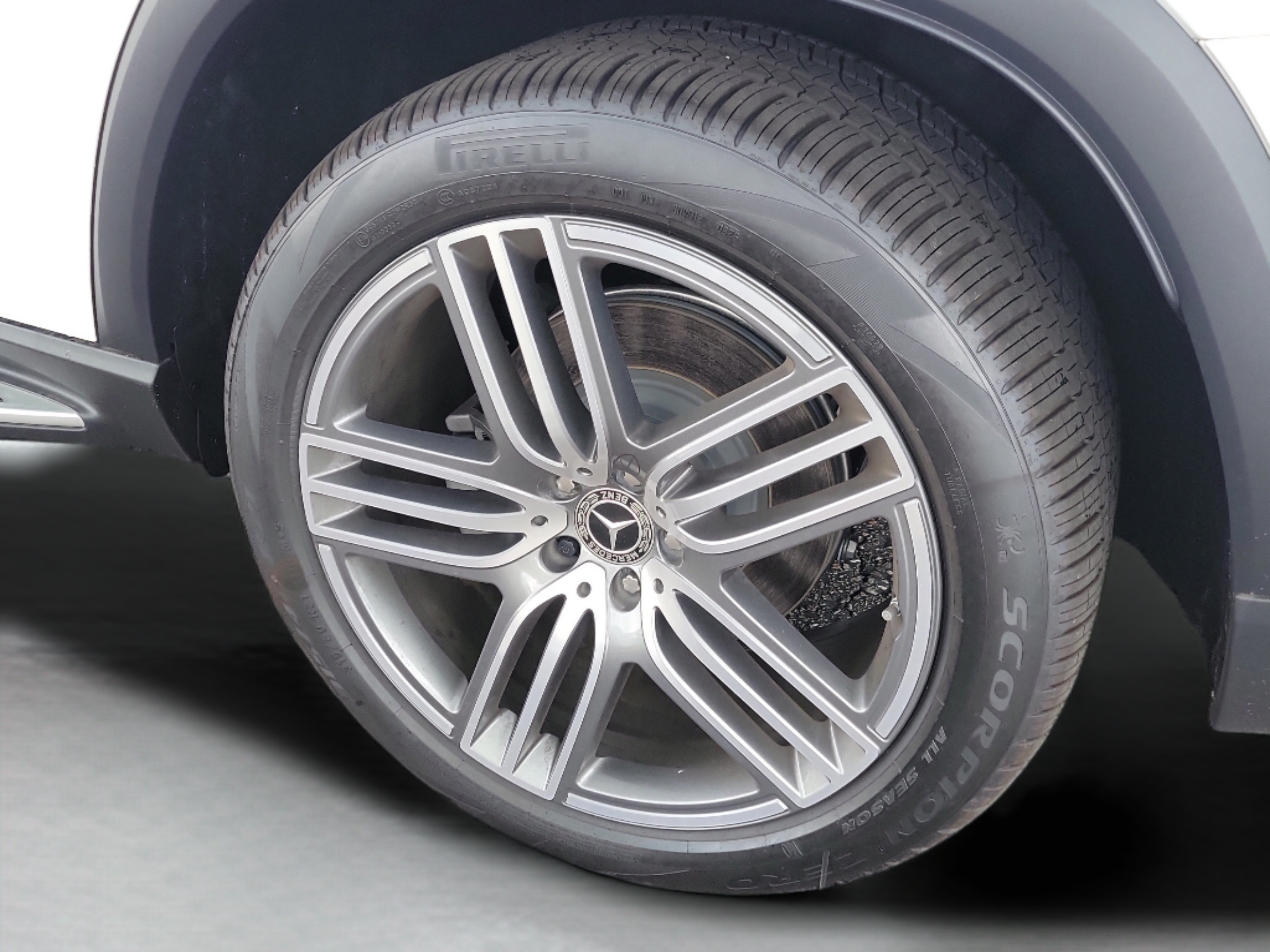New 2026 Mercedes-Benz GLS 450 4MATIC image 33