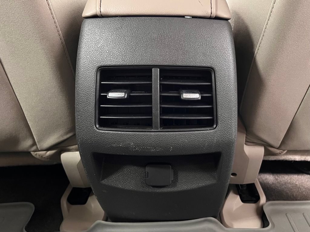 Used 2014 Ford Edge SE w/ Equipment Group 101A AWD/4WD image 31