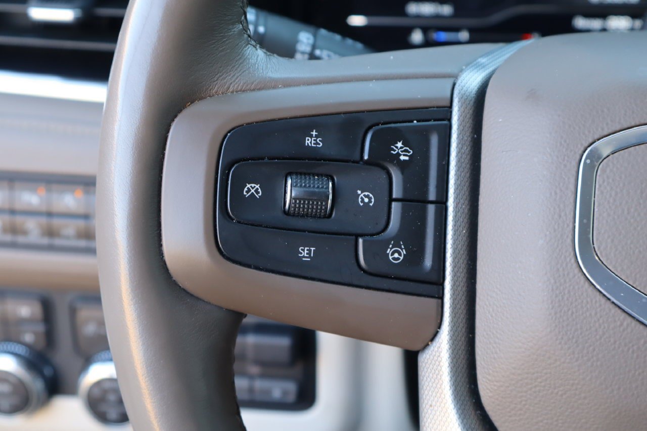 Used 2024 GMC Yukon XL Denali w/ Advanced Technology Package AWD/4WD image 14