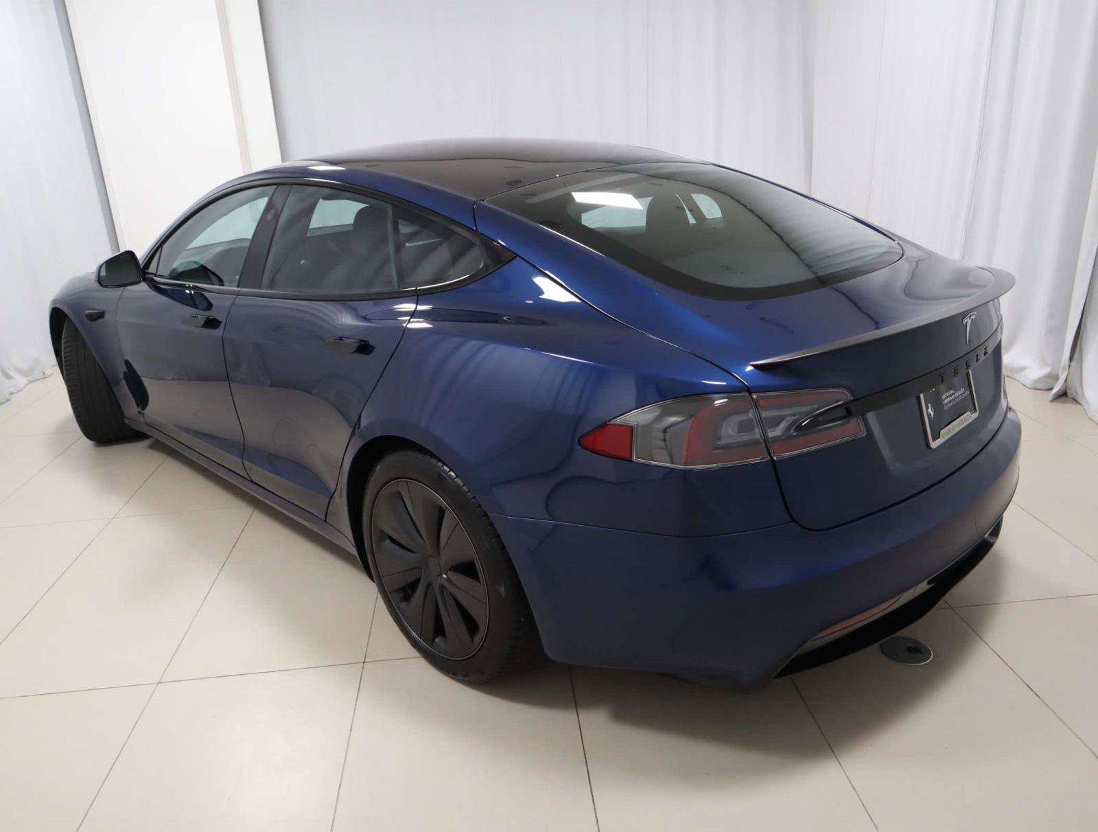 Used 2021 Tesla Model S Plaid image 4