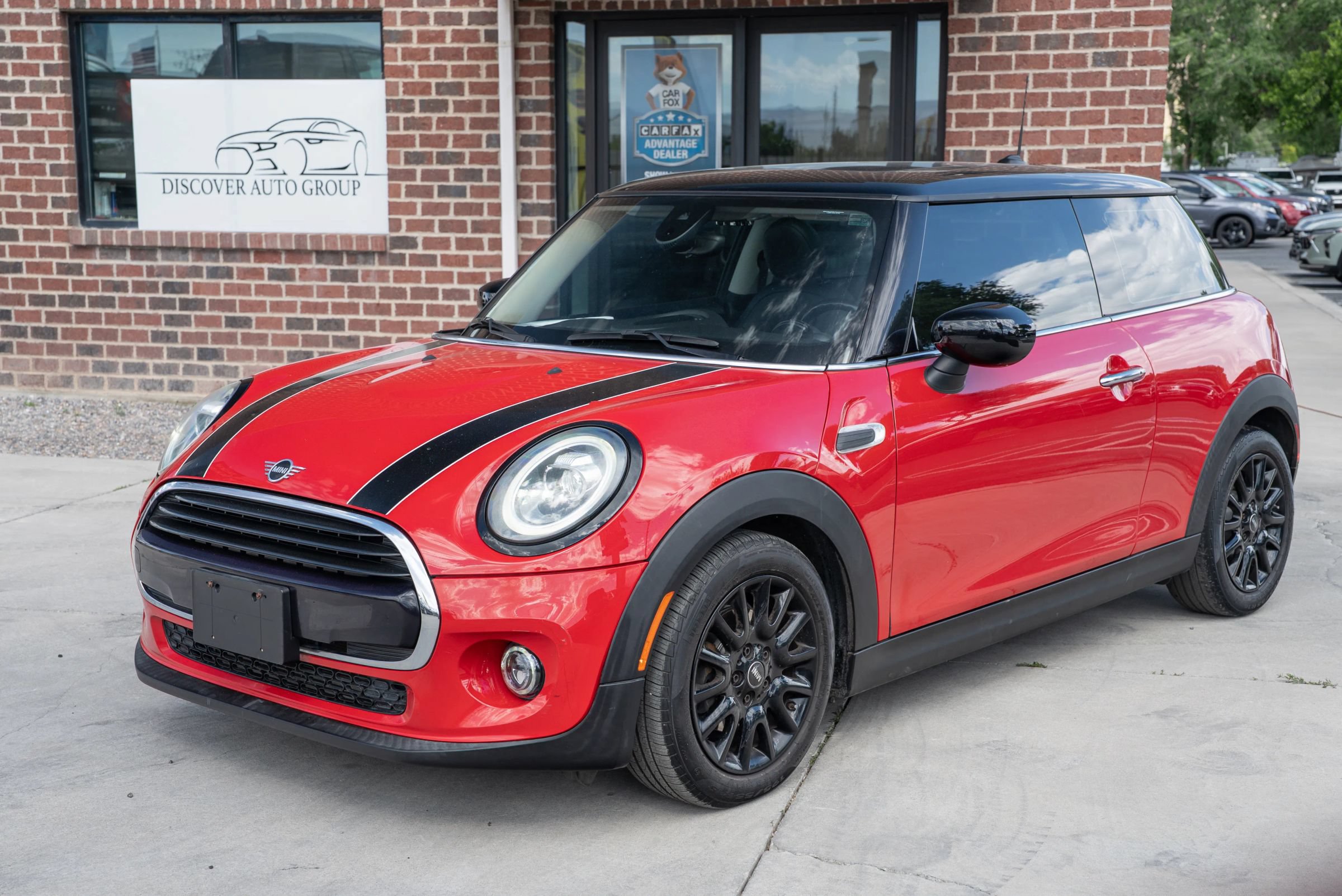Used 2020 MINI Cooper 2-Door Hardtop FWD image 1