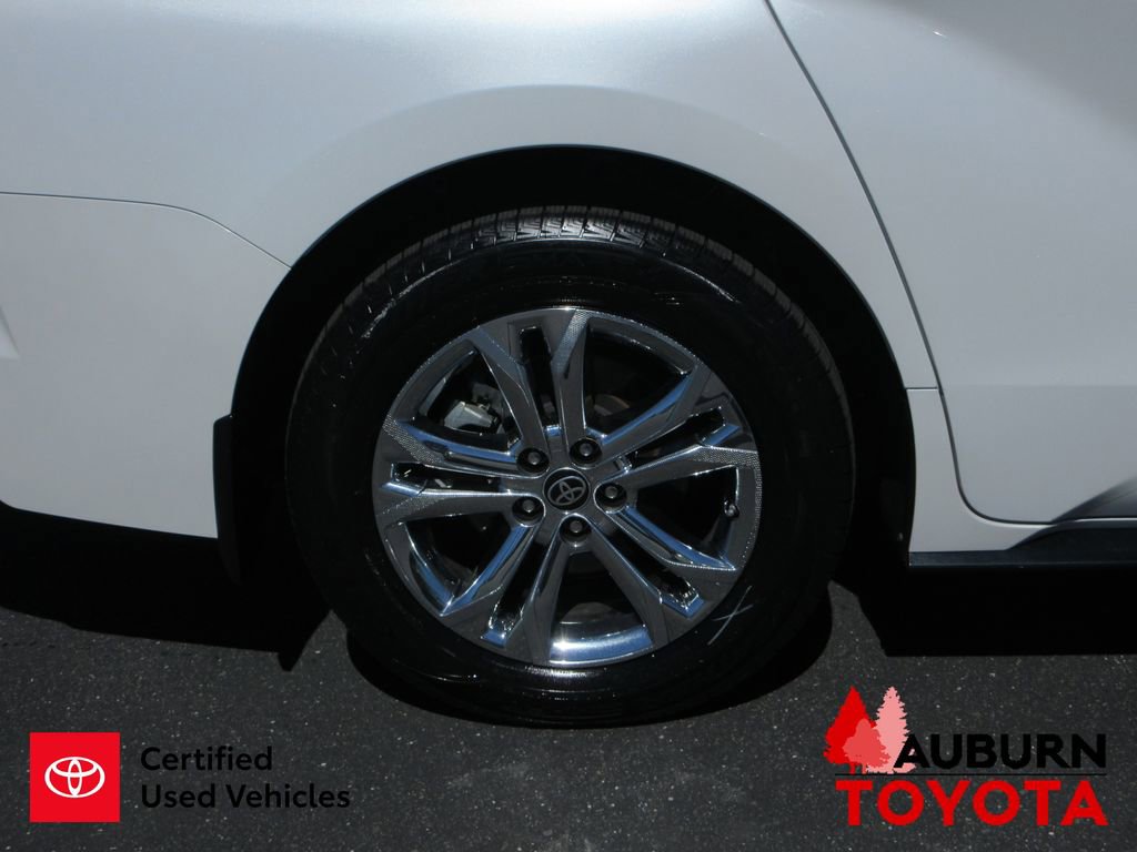 Certified 2023 Toyota Sienna Platinum image 11