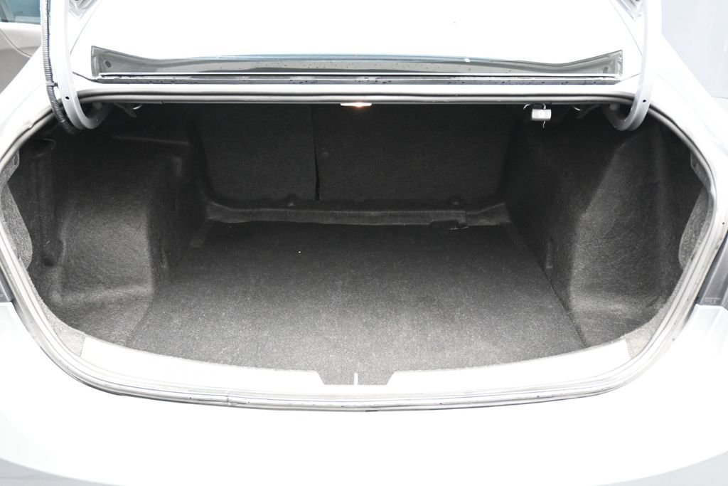 Used 2023 Chevrolet Malibu LT FWD image 27