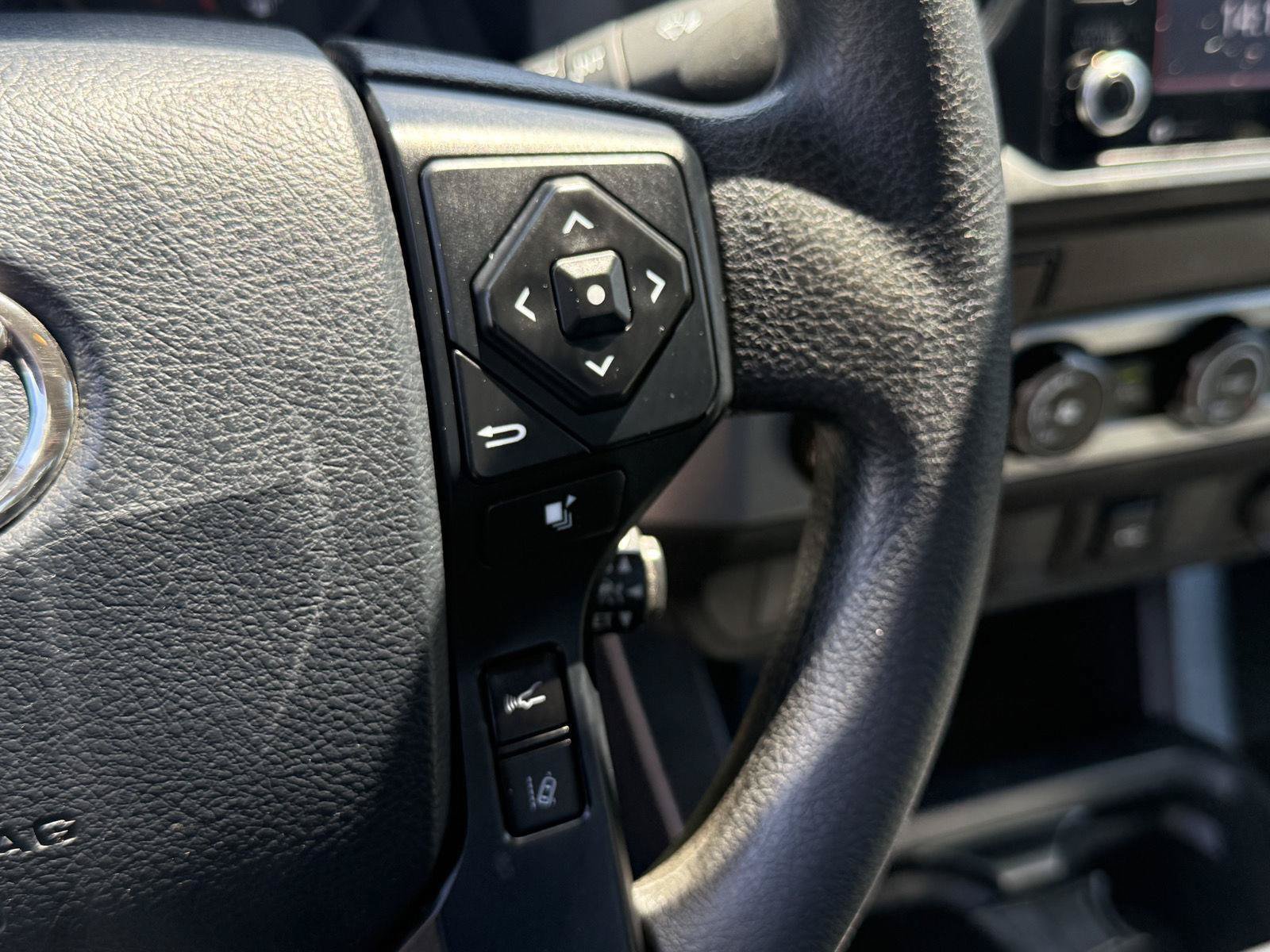 Used 2020 Toyota Tacoma SR w/ SX Package AWD/4WD image 17