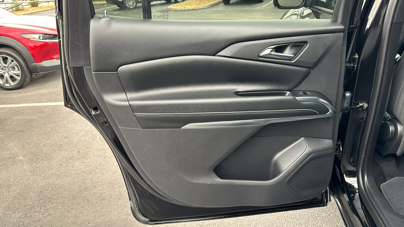 Used 2024 Chevrolet Traverse LS w/ Midnight/Sport Edition image 18