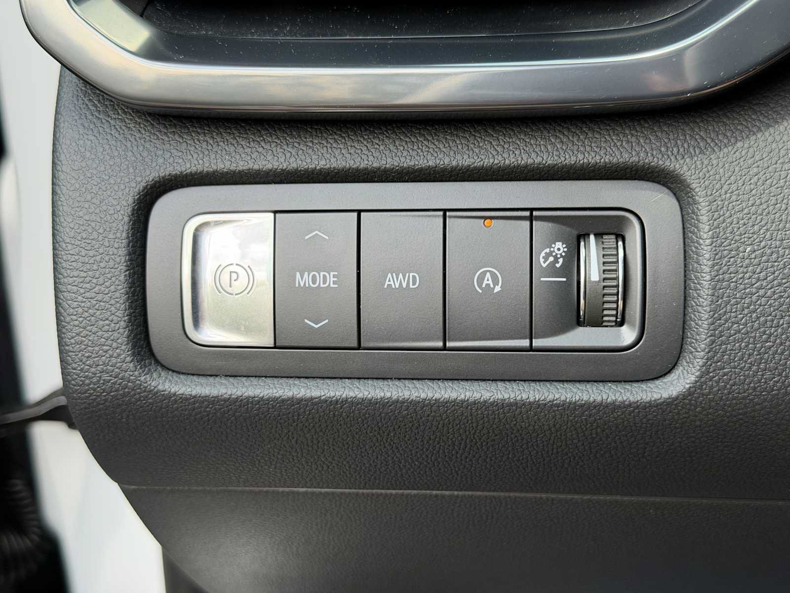 New 2026 GMC Acadia AT4 w/ Luxury Package AWD/4WD image 14