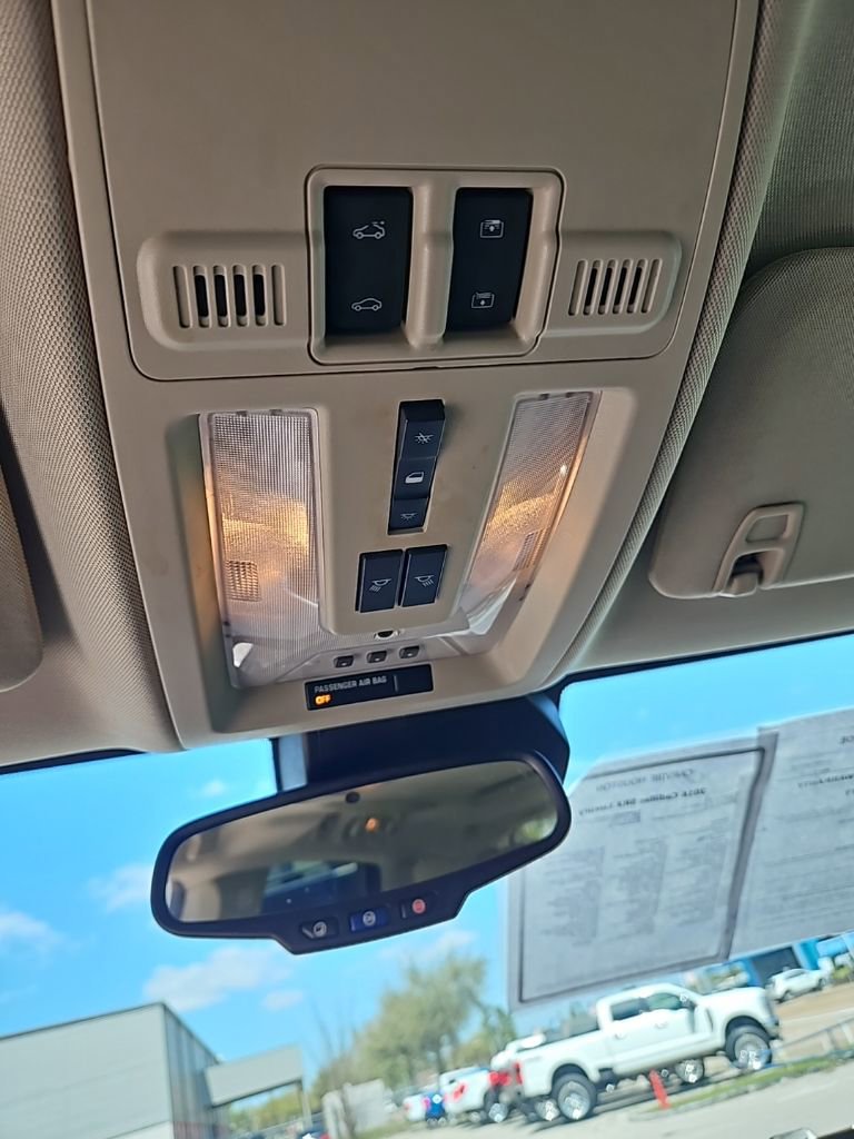 Used 2016 Cadillac SRX Luxury w/ Driver Awareness Package FWD image 22