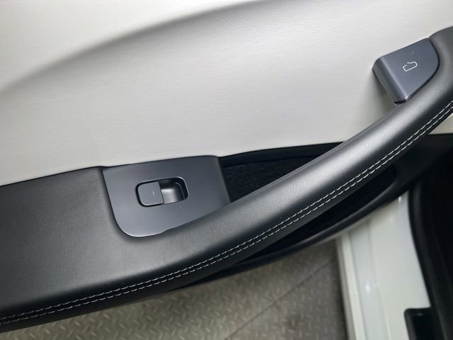 Used 2024 Tesla Model 3 Performance image 49