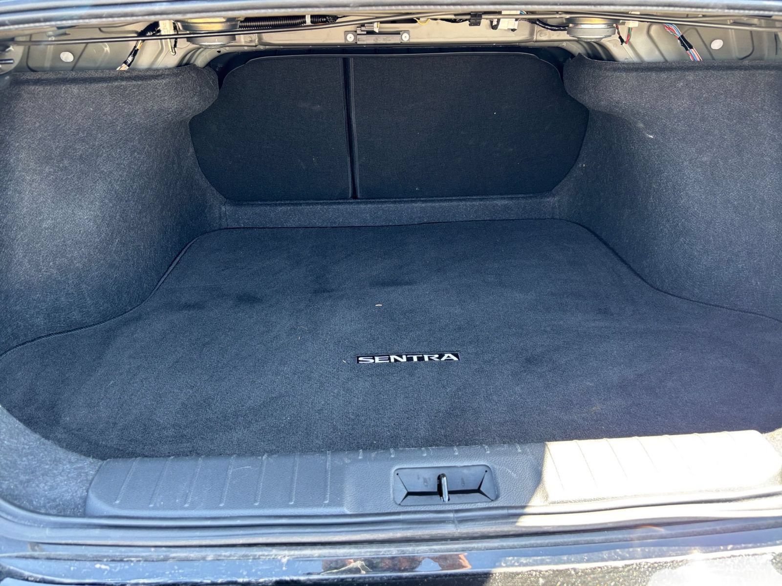 Used 2025 Nissan Sentra SV FWD image 24
