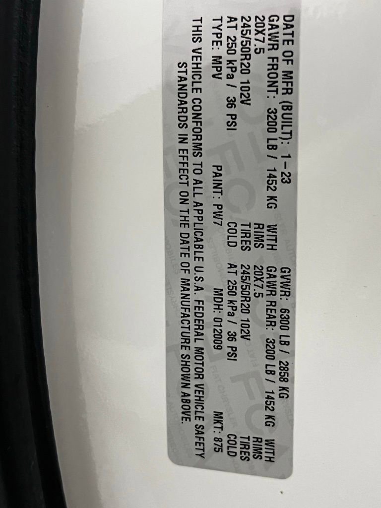 Used 2023 Chrysler Pacifica Touring-L w/ S Appearance Package image 29