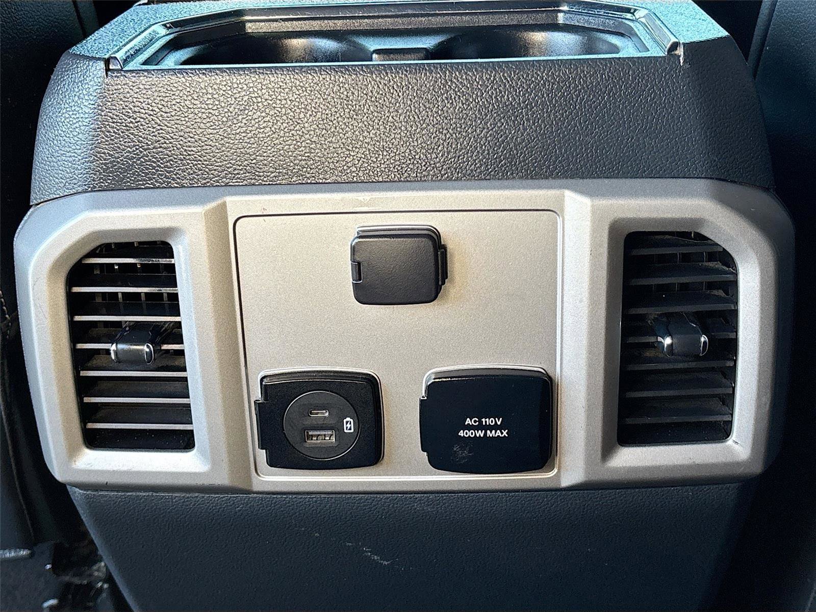 Used 2022 Ford F250 Lariat w/ Lariat Value Package image 27