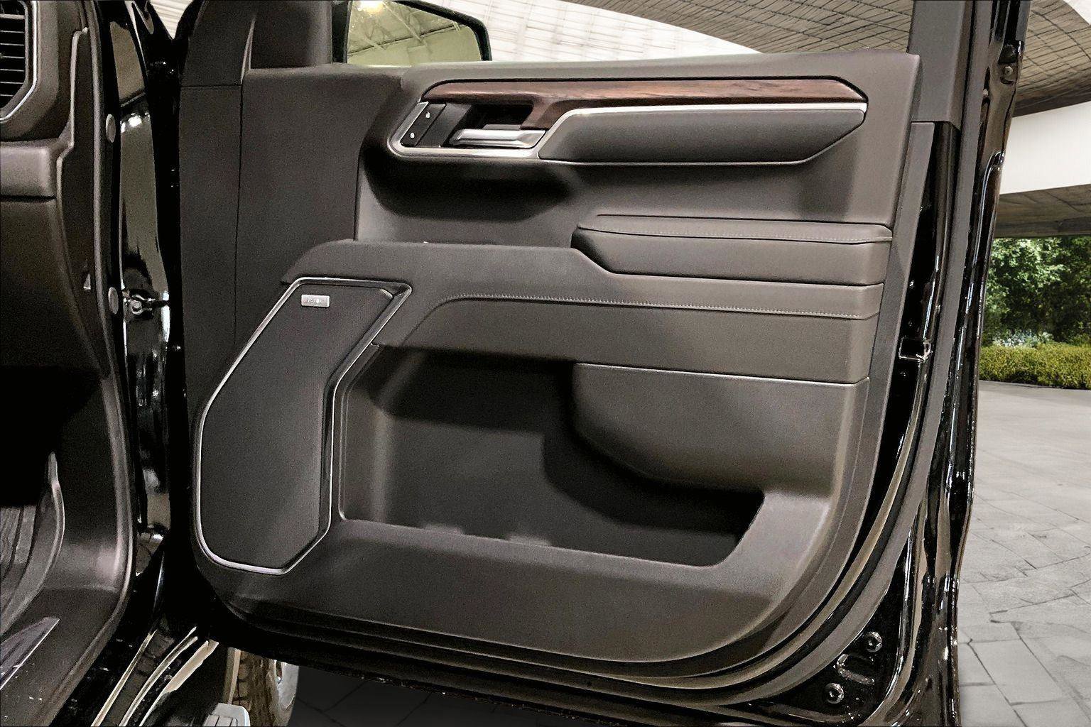 New 2026 GMC Sierra 1500 SLT w/ SLT Premium Plus Package image 14