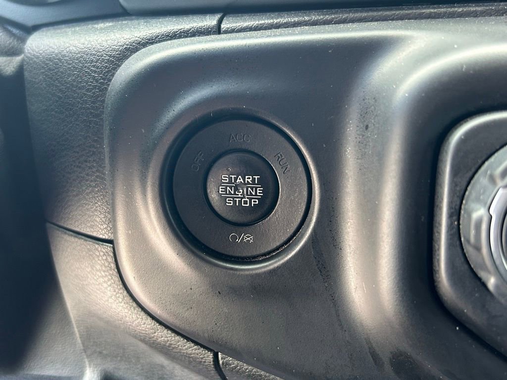 Used 2021 Jeep Wrangler Unlimited Sahara image 42