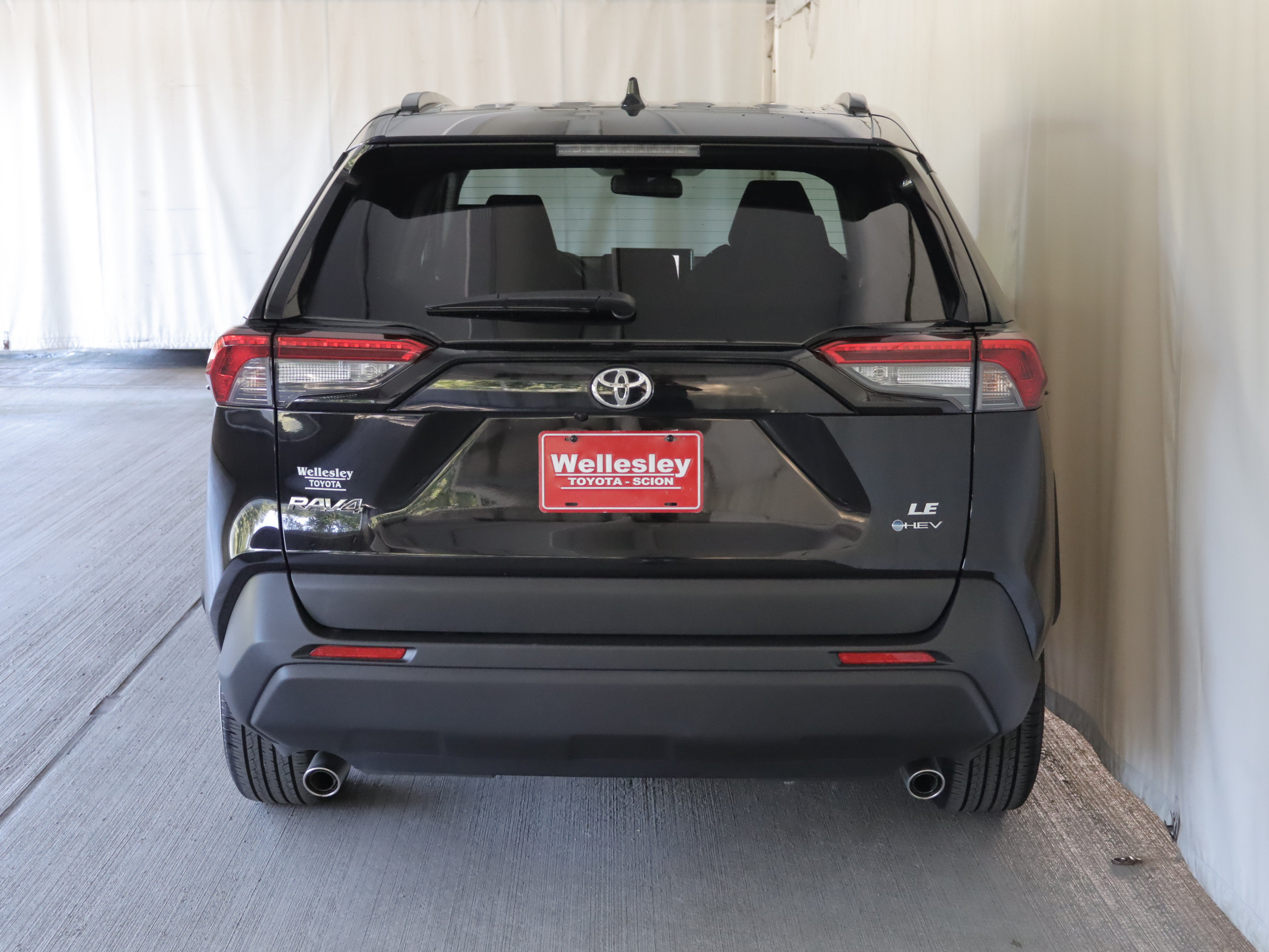 Used 2025 Toyota RAV4 LE AWD/4WD image 24