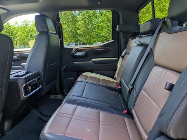 Used 2023 Chevrolet Silverado 1500 High Country AWD/4WD image 18