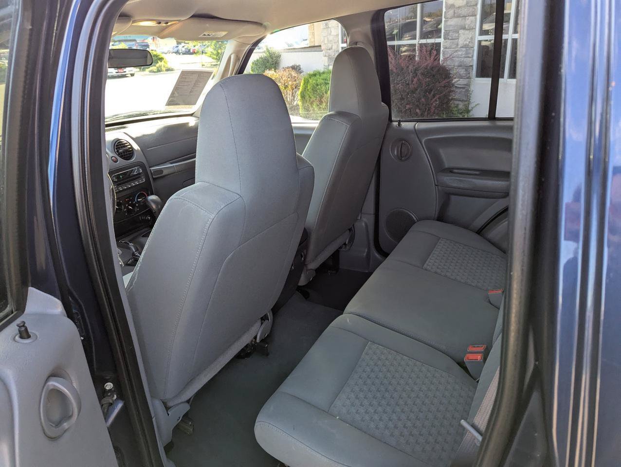 Used 2007 Jeep Liberty Sport AWD/4WD image 18