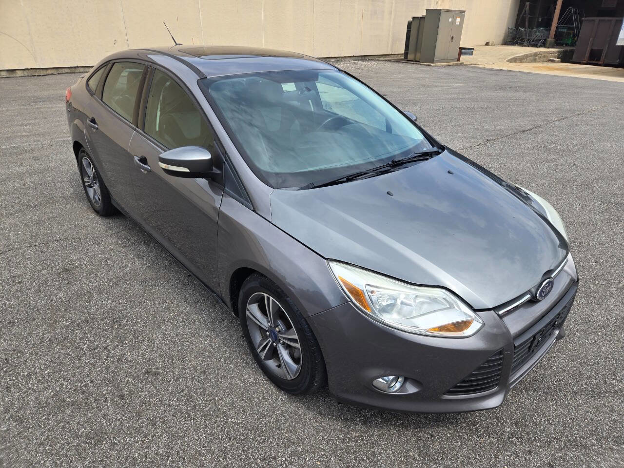 Used 2014 Ford Focus SE w/ SE Sport Package image 14