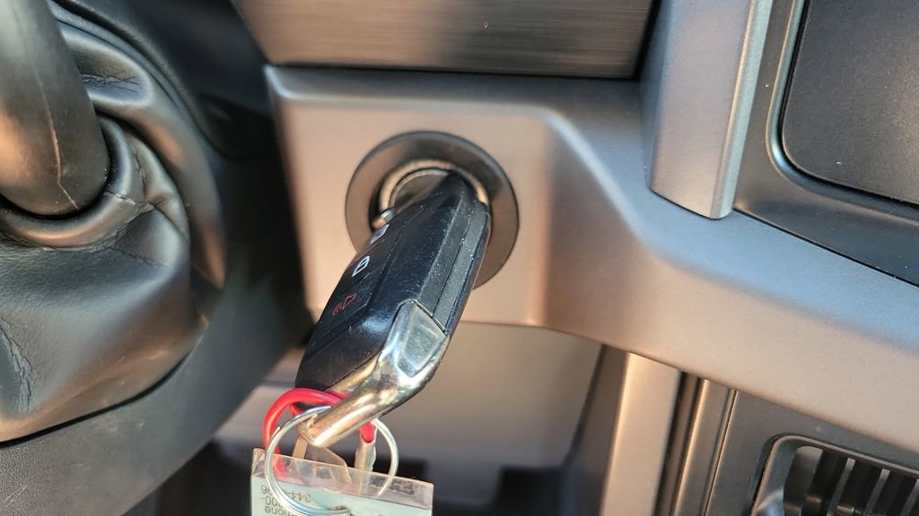 Used 2025 Ford F150 XLT w/ Equipment Group 301A Standard image 27