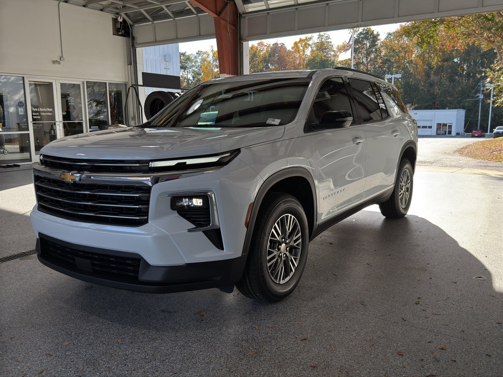 New 2026 Chevrolet Traverse LT w/ LPO, Floor Liner Package image 3