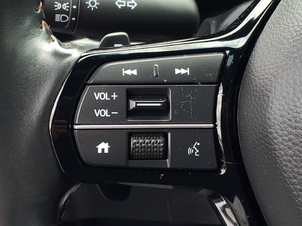 Used 2024 Honda CR-V Sport Touring image 12
