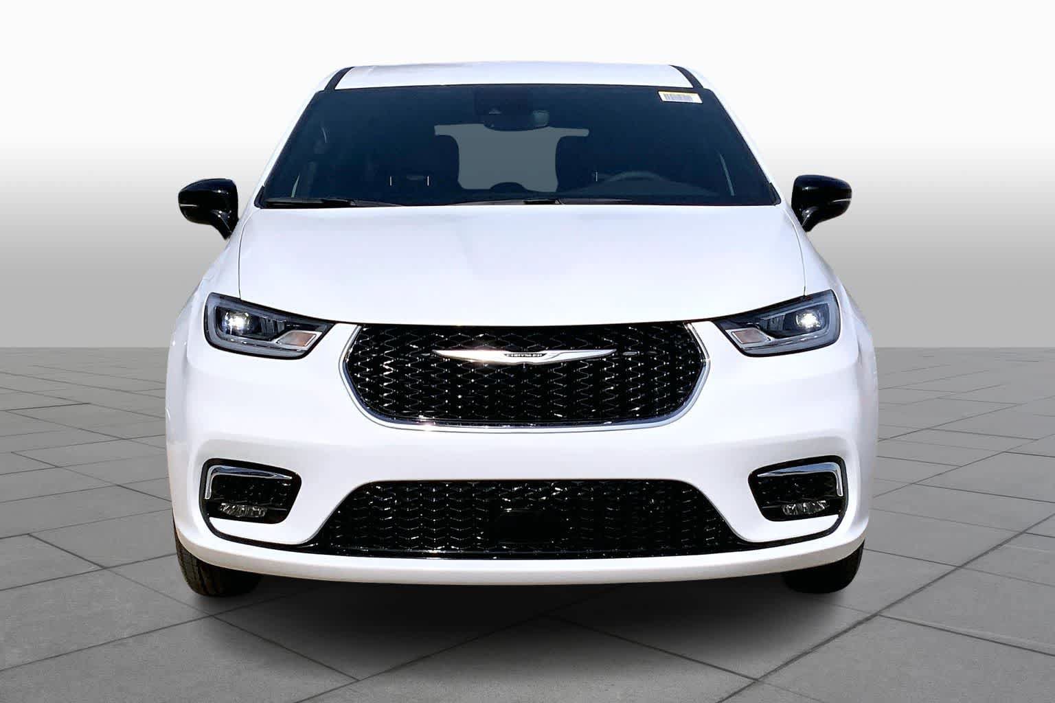 New 2026 Chrysler Pacifica Select FWD image 3