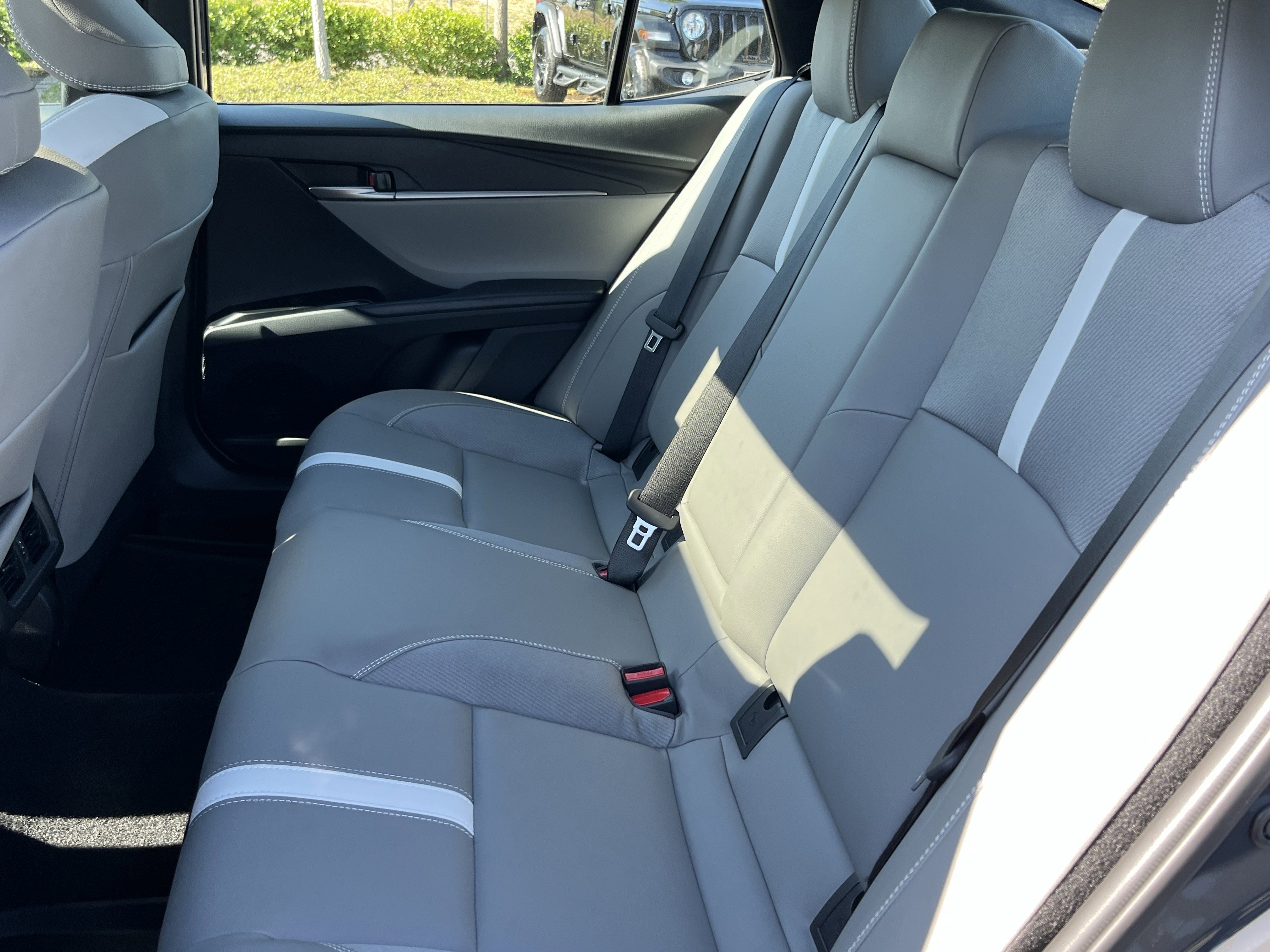Used 2025 Toyota Camry SE w/ Multimedia Upgrade Package AWD/4WD image 14