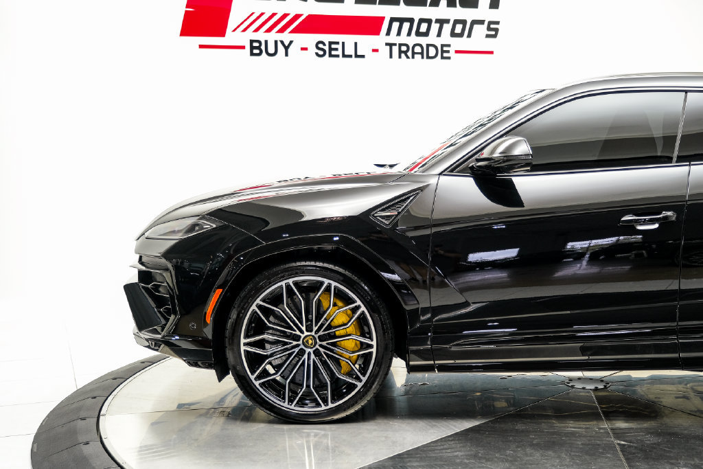 Used 2025 Lamborghini Urus SE AWD/4WD image 13