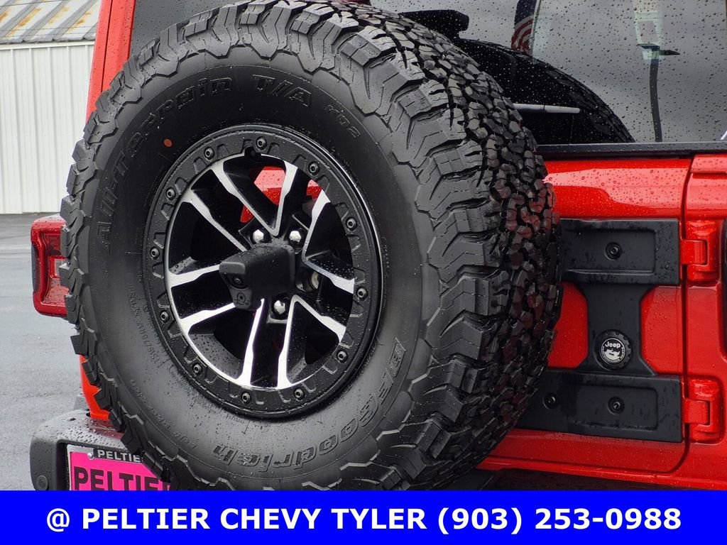 Used 2025 Jeep Wrangler Unlimited Rubicon AWD/4WD image 10