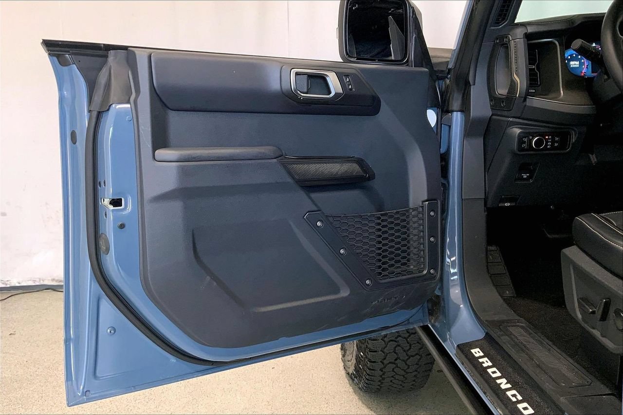 Used 2025 Ford Bronco Badlands AWD/4WD image 25