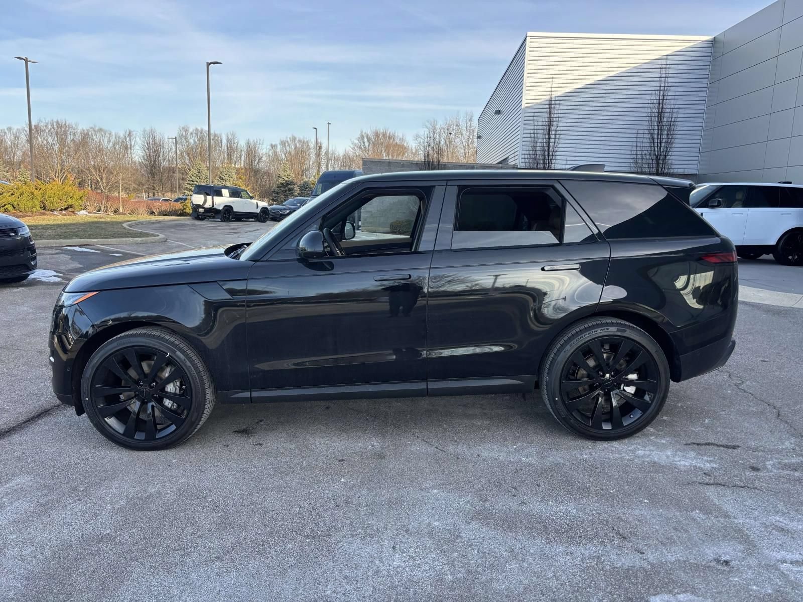 New 2026 Land Rover Range Rover Sport SE AWD/4WD image 8