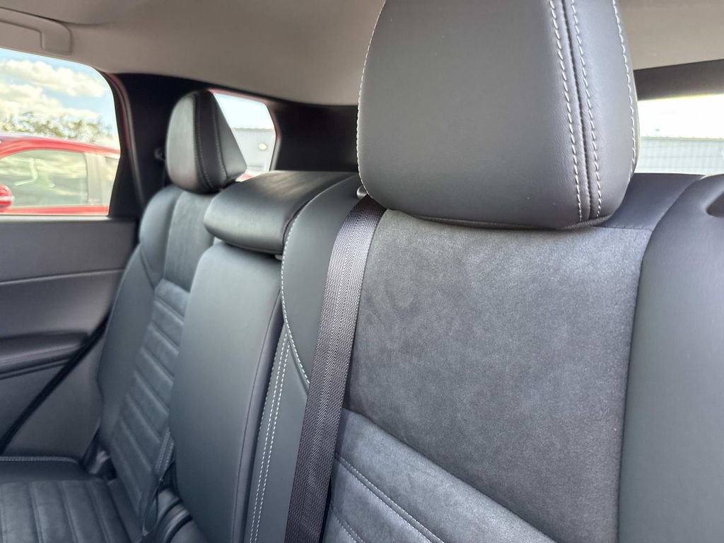 New 2026 Mitsubishi Outlander SE image 13