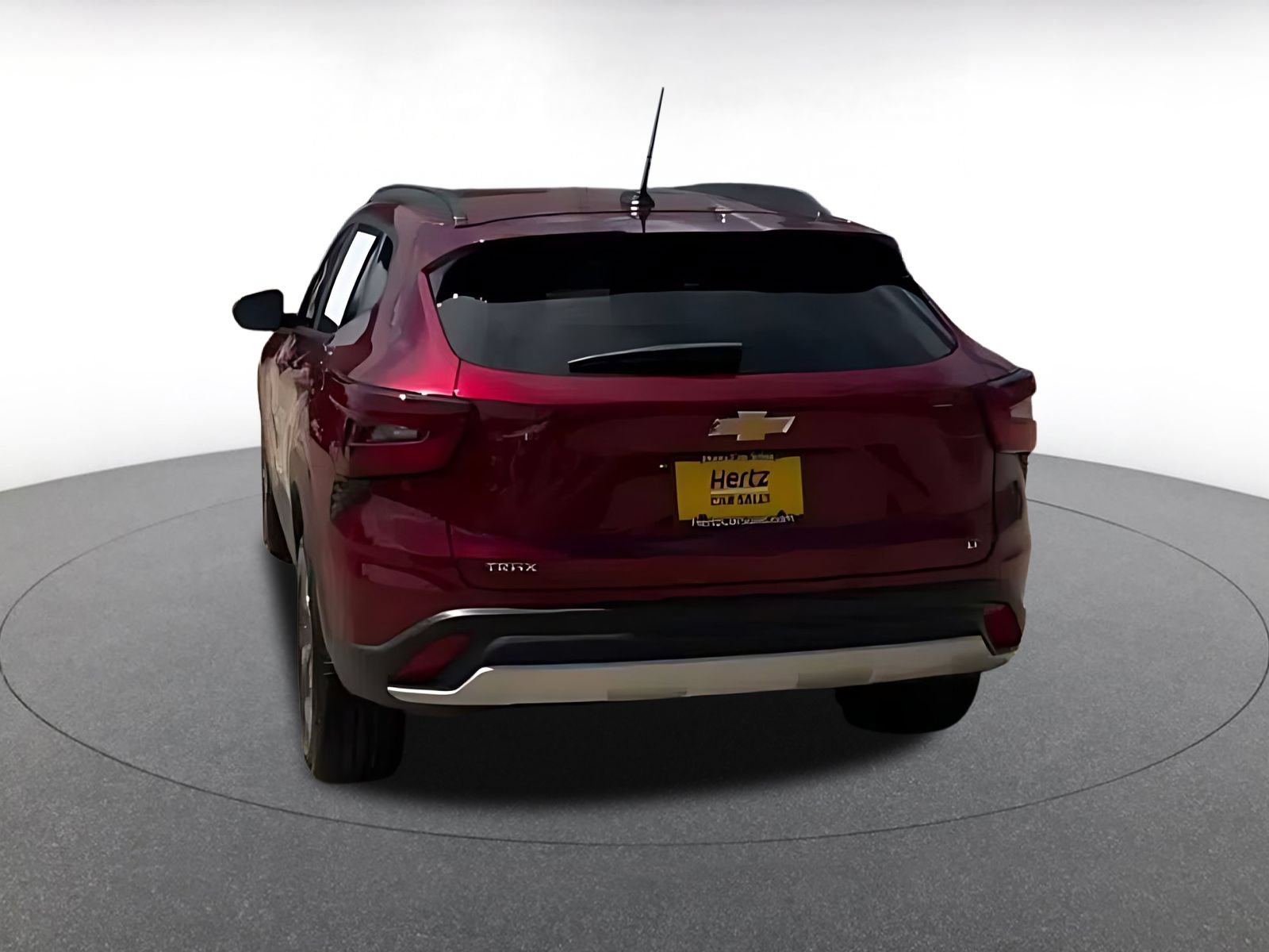 Used 2025 Chevrolet Trax LT FWD image 9