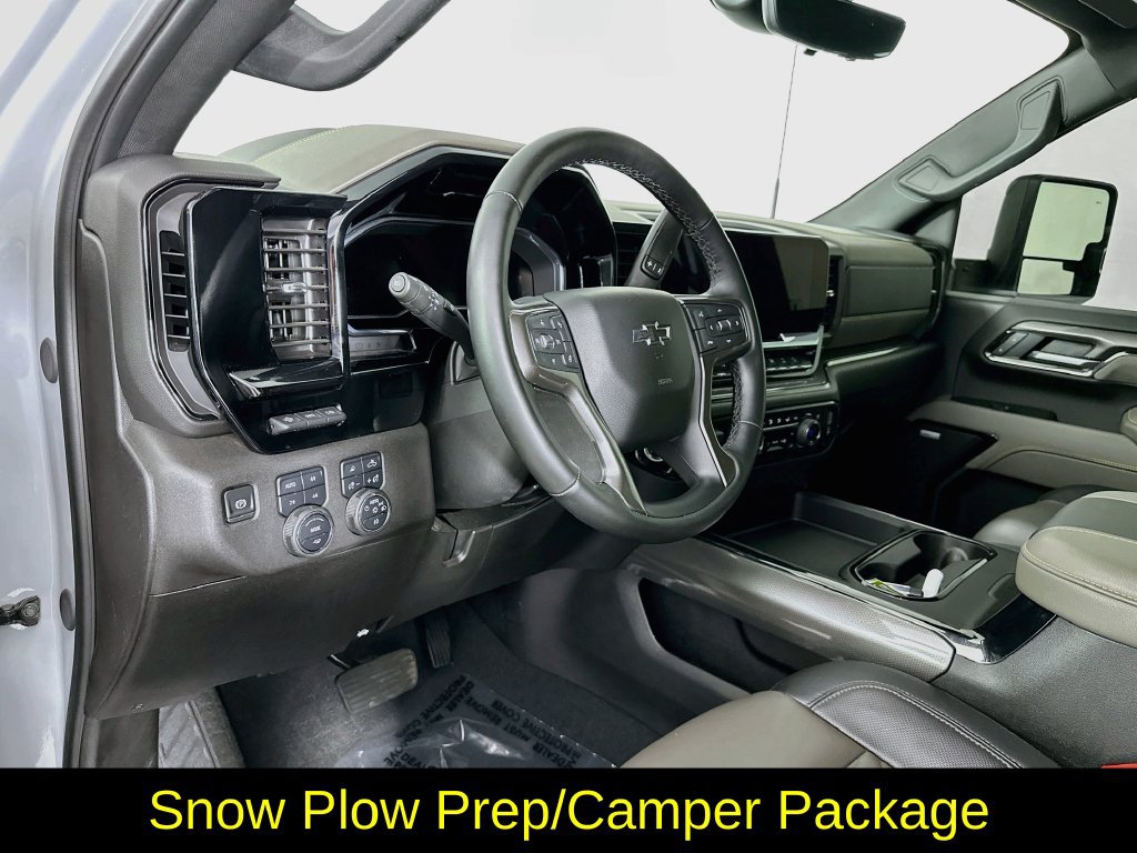 Used 2025 Chevrolet Silverado 2500 ZR2 AWD/4WD image 14